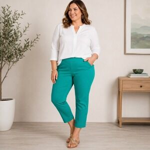 Chicos Brigitte So Slimming Crop Pants Emerald Green Size 1.5 US 10 Pull On